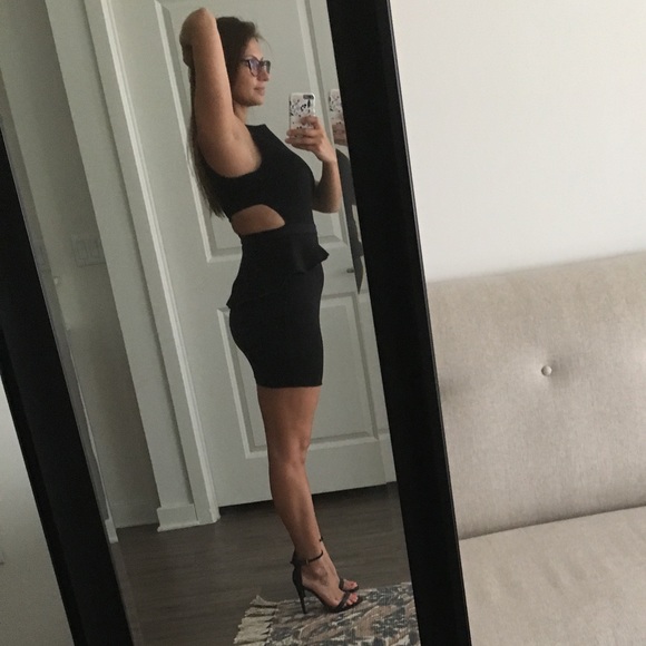 ♠️Revolve Haley Dress in Black w/ Peplum - Picture 5 of 5